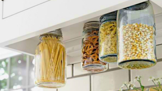 Illustration for article titled 5 Easy Ways to Reorganize Your Kitchen Like a Master Chef